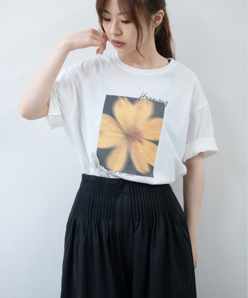 hwyl(ヒュイル)の「フラワー フォトTシャツ(Tシャツ/カットソー・レディース・ホワイト・FREE)」の10枚目の写真