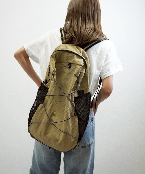 gossara（ゴサラ）の「【注目アイテム】ドロストリングバックパック（バックパック/リュック・レディース・ブラック/ベージュ・FREE）」の7枚目の写真
