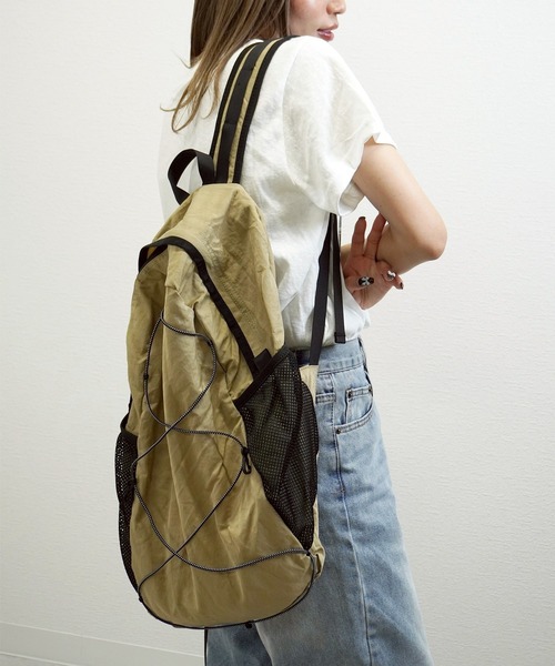 gossara（ゴサラ）の「【注目アイテム】ドロストリングバックパック（バックパック/リュック・レディース・ブラック/ベージュ・FREE）」の4枚目の写真