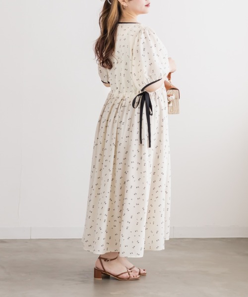 CLETTE(クレット)の「CLETTEオリジナルサイドリボンモノトーン花柄ワンピース(ワンピース・レディース・ブラック/オフホワイト・4L/3L/LL)」の8枚目の写真