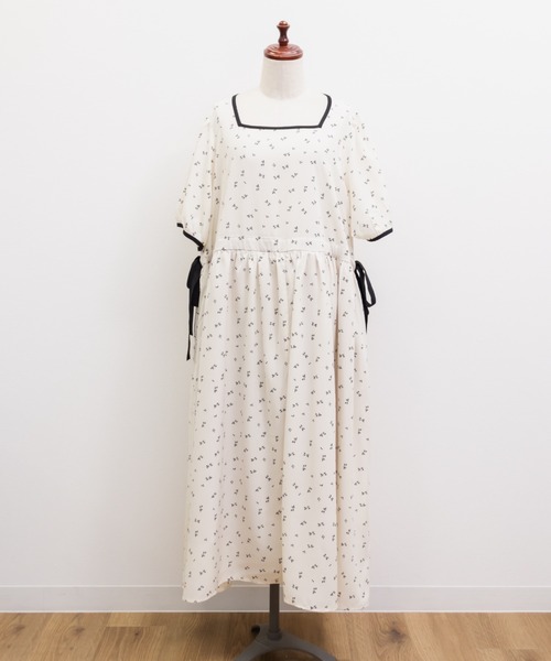 CLETTE(クレット)の「CLETTEオリジナルサイドリボンモノトーン花柄ワンピース(ワンピース・レディース・ブラック/オフホワイト・4L/3L/LL)」の10枚目の写真