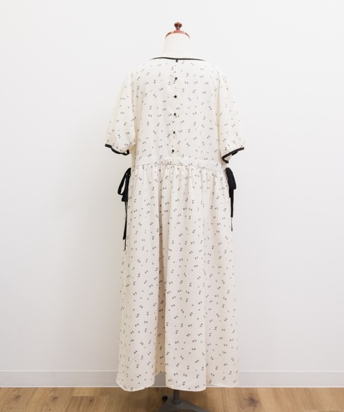 CLETTE(クレット)の「CLETTEオリジナルサイドリボンモノトーン花柄ワンピース(ワンピース・レディース・ブラック/オフホワイト・4L/3L/LL)」の12枚目の写真