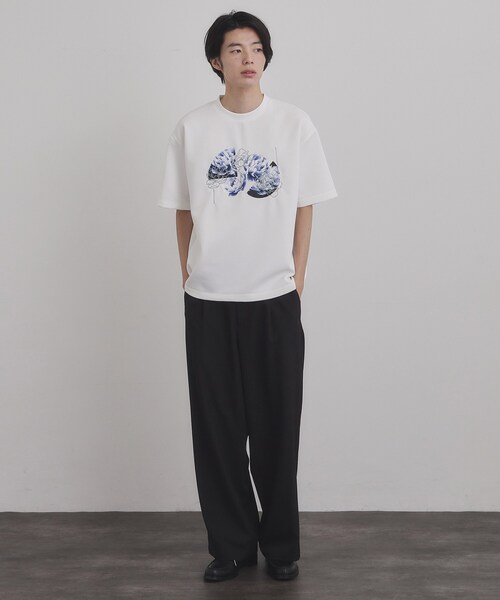 tk.TAKEO KIKUCHI(ティーケータケオキクチ)の「フラワープリントTシャツ(Tシャツ/カットソー・メンズ・ブルー/ブラック/ホワイト・02/03)」の6枚目の写真