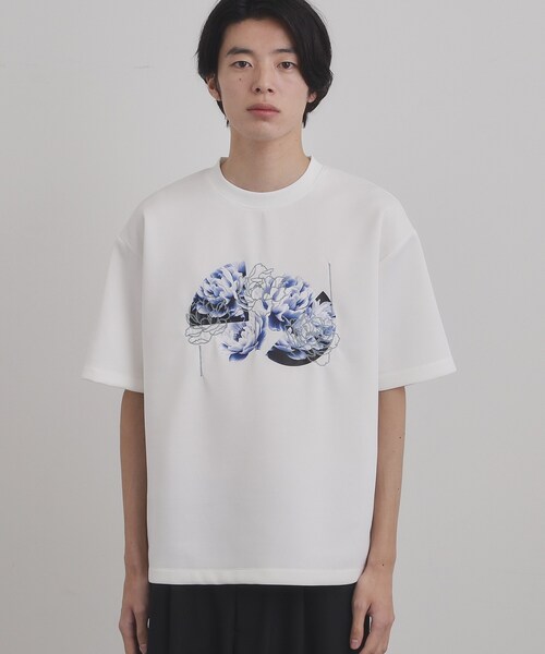 tk.TAKEO KIKUCHI(ティーケータケオキクチ)の「フラワープリントTシャツ(Tシャツ/カットソー・メンズ・ブルー/ブラック/ホワイト・02/03)」の17枚目の写真