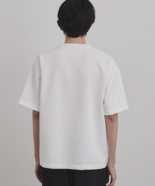 tk.TAKEO KIKUCHI(ティーケータケオキクチ)の「フラワープリントTシャツ(Tシャツ/カットソー・メンズ・ブルー/ブラック/ホワイト・02/03)」の19枚目の写真