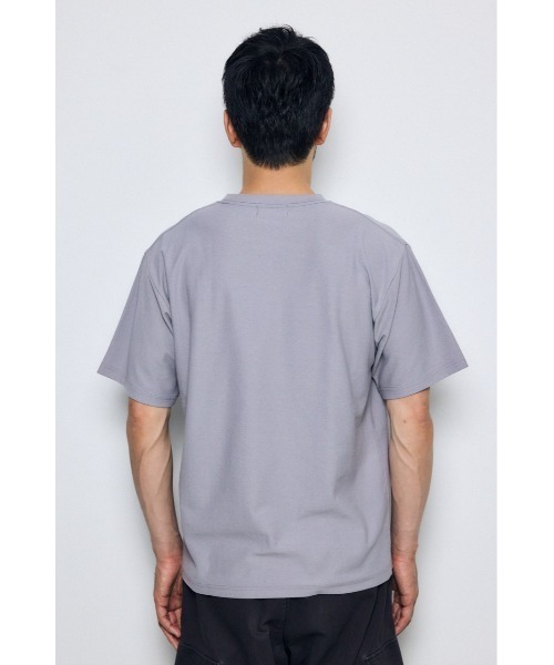 AZUL by moussy(アズールバイマウジー)の「梨地ブークレトップス(Tシャツ/カットソー・メンズ・ブルー/オフホワイト/グレー/イエロー系その他/ブラック・LARGE/MEDIUM/SMALL)」の9枚目の写真