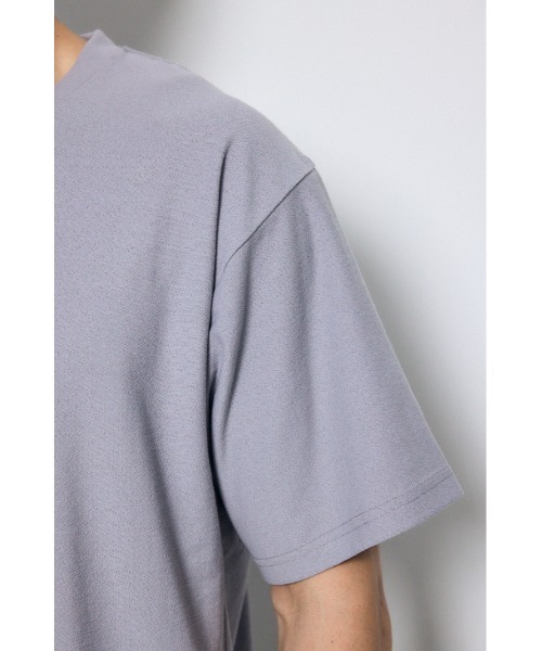 AZUL by moussy(アズールバイマウジー)の「梨地ブークレトップス(Tシャツ/カットソー・メンズ・ブルー/オフホワイト/グレー/イエロー系その他/ブラック・LARGE/MEDIUM/SMALL)」の11枚目の写真