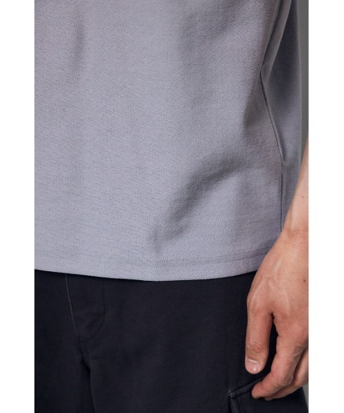 AZUL by moussy(アズールバイマウジー)の「梨地ブークレトップス(Tシャツ/カットソー・メンズ・ブルー/オフホワイト/グレー/イエロー系その他/ブラック・LARGE/MEDIUM/SMALL)」の12枚目の写真