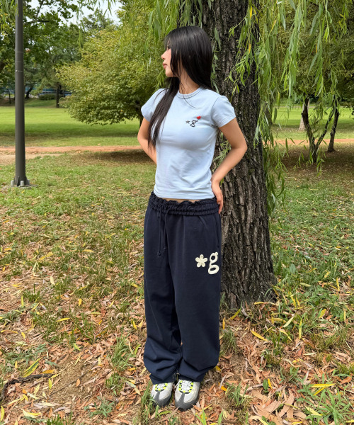 GRUNDEN(グルンデン)の「BEADED LOGO T-SHIRT (SKY BLUE)_G26BWJTS01(Tシャツ/カットソー・レディース・その他・OS)」の2枚目の写真