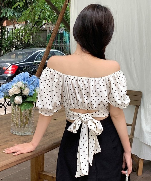 Ritzy(リッツィー)の「オフショルバブルスリーブクロップドブラウス(シャツ/ブラウス・レディース・ホワイト・M/L/S)」の5枚目の写真