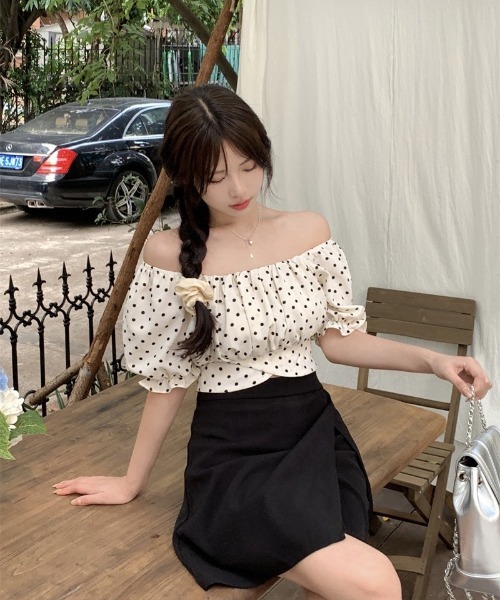 Ritzy(リッツィー)の「オフショルバブルスリーブクロップドブラウス(シャツ/ブラウス・レディース・ホワイト・M/L/S)」の18枚目の写真