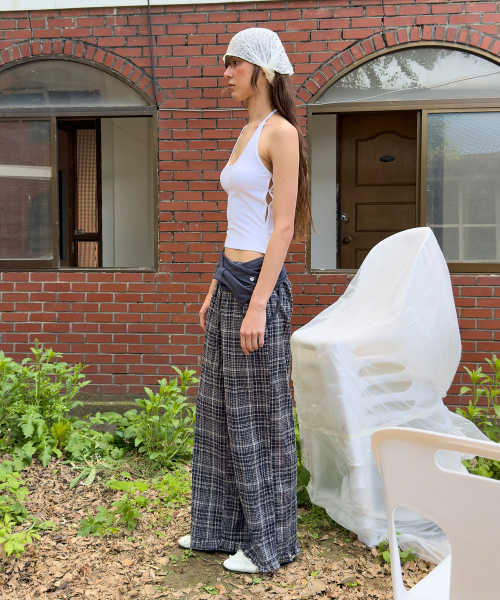 DIAGONAL(ダイアゴナル)の「HOLE HALTER NECK TOP (white)(Tシャツ/カットソー・レディース・その他・FREE)」の5枚目の写真