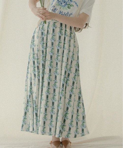 Cath Kidston(キャスキッドソン)の「タックスカート Garden Stripe(スカート・レディース・ピンク/ネイビー・M)」の1枚目の写真