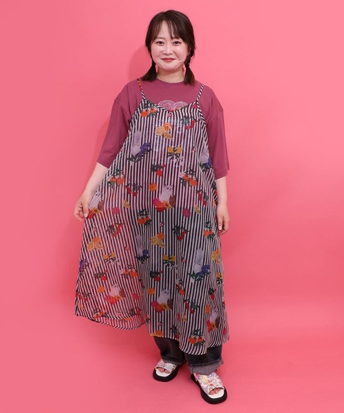 ScoLar(スカラー)の「ScoLar(スカラー) オーロラ箔スカラーちゃん 接触冷感Tシャツ(Tシャツ/カットソー・レディース・オフホワイト/ピンク/ブラック/イエロー・MEDIUM)」の8枚目の写真
