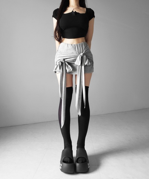 me+em select(ミームセレクト)の「【 2color 】ダブルレイヤードリボンドレープミニスカパン / double layered ribbon draped mini skirt pants ※※(スカート・レディース・ブラック/グレー・FREE)」の6枚目の写真