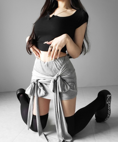 me+em select(ミームセレクト)の「【 2color 】ダブルレイヤードリボンドレープミニスカパン / double layered ribbon draped mini skirt pants ※※(スカート・レディース・ブラック/グレー・FREE)」の7枚目の写真