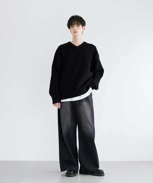 LILL(リル)の「マルチファンクションルーズシルエットVネックニット【静電防止/抗ピリング/ウォッシャブル】(ニット/セーター・メンズ・ブラック/オフホワイト・L/M/S/XL)」の21枚目の写真