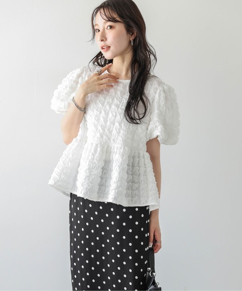 AMELY(エミリー)の「ふくれジャガード ペプラムブラウス(Tシャツ/カットソー・レディース・ホワイト/ブラック・フリー)」の19枚目の写真