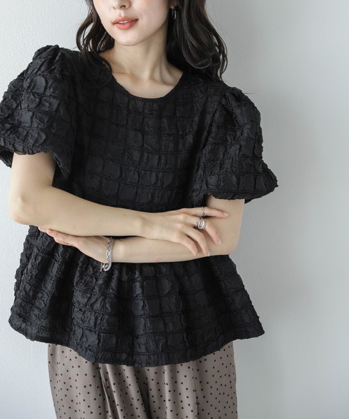 AMELY(エミリー)の「ふくれジャガード ペプラムブラウス(Tシャツ/カットソー・レディース・ホワイト/ブラック・フリー)」の17枚目の写真