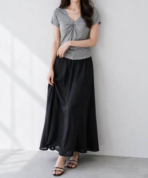 by LEGNA(バイレグナ)の「ドット柄ツイストデザイントップス(Tシャツ/カットソー・レディース・ブルー/ブラック/ホワイト/ベージュ/ピンク/グレー・FREE)」の11枚目の写真