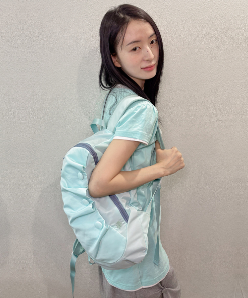 OAFISH（オアフィッシュ）の「Drape Backpack, Mint（バックパック/リュック・レディース・その他・FREE）」の2枚目の写真