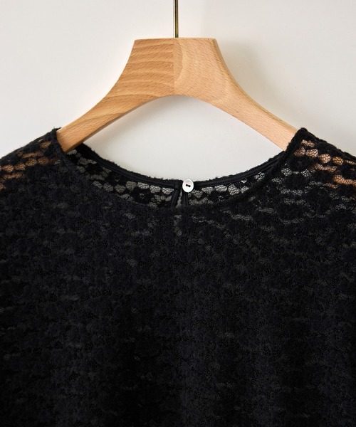 ROPE'(ロペ)の「フラワーレースベーシックカットソー/イージーケア(Tシャツ/カットソー・レディース・オフホワイト/ブラック・FREE)」の5枚目の写真