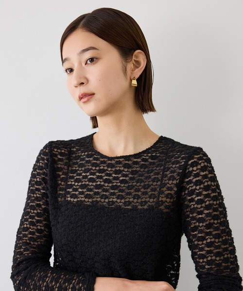 ROPE'(ロペ)の「【J'aDoRe・ルミネ限定カラー】フラワーレースベーシックカットソー/イージーケア(Tシャツ/カットソー・レディース・オフホワイト/ブラック・FREE)」の5枚目の写真