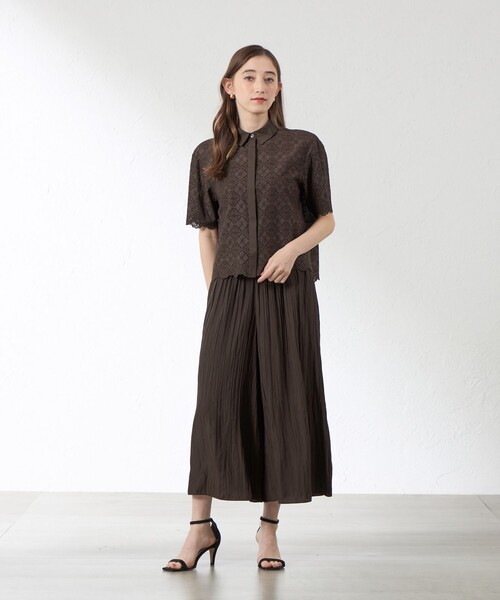 amaca(アマカ)の「フローラルスカラップ シャツブラウス(シャツ/ブラウス・レディース・オフホワイト/ブラウン系その他5・38/40)」の5枚目の写真