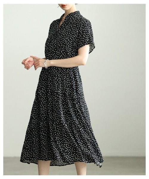 Sawa a la mode(サワアラモード)の「ベルト付きティアードシャツワンピース(シャツワンピース・レディース・ドット/ブラック×ホワイト・FREE)」の9枚目の写真