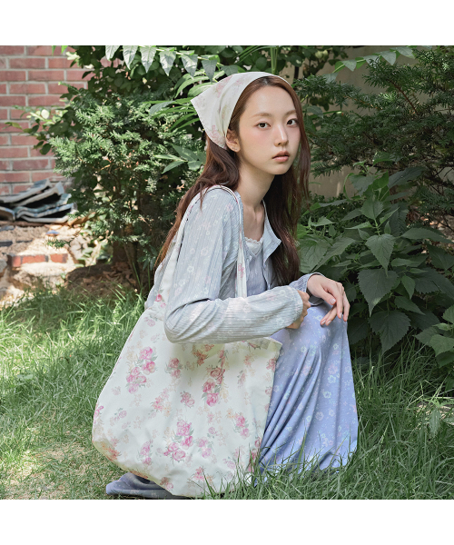 MUSEMOOD（ミューズムード）の「ローズレターガーデンバッグ (ガーデンバック)（ショルダーバッグ・レディース・その他・ONE SIZE）」の2枚目の写真