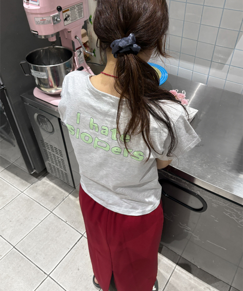 WHILE(ワイル)の「スロッパーヘイター クロップTシャツ (MELANGE)(Tシャツ/カットソー・レディース・その他・FREE)」の1枚目の写真