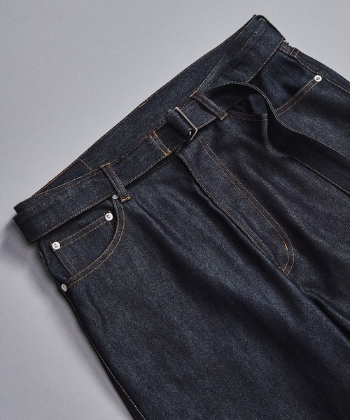 UNITED TOKYO（ユナイテッドトウキョウ）の「TYPEZ SILK DENIM STRAIGHT PANTS（デニムパンツ・メンズ・ダークインディゴブルー・2/1）」の6枚目の写真