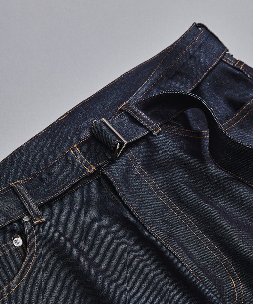 UNITED TOKYO（ユナイテッドトウキョウ）の「TYPEZ SILK DENIM STRAIGHT PANTS（デニムパンツ・メンズ・ダークインディゴブルー・2/1）」の8枚目の写真