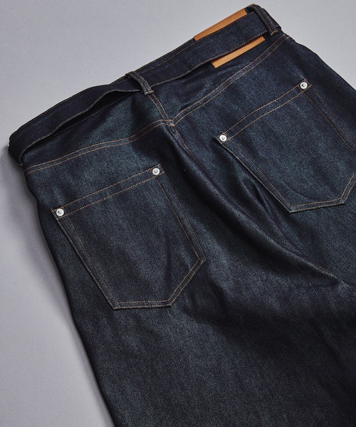 UNITED TOKYO（ユナイテッドトウキョウ）の「TYPEZ SILK DENIM STRAIGHT PANTS（デニムパンツ・メンズ・ダークインディゴブルー・2/1）」の10枚目の写真