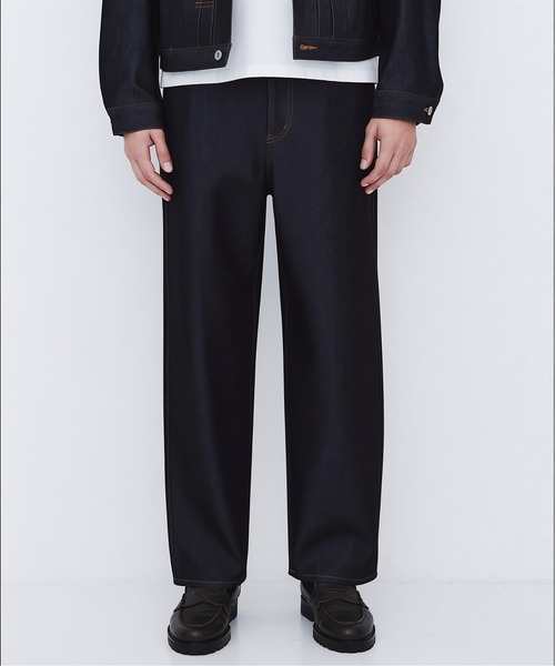 UNITED TOKYO（ユナイテッドトウキョウ）の「TYPEZ SILK DENIM STRAIGHT PANTS（デニムパンツ・メンズ・ダークインディゴブルー・2/1）」の3枚目の写真
