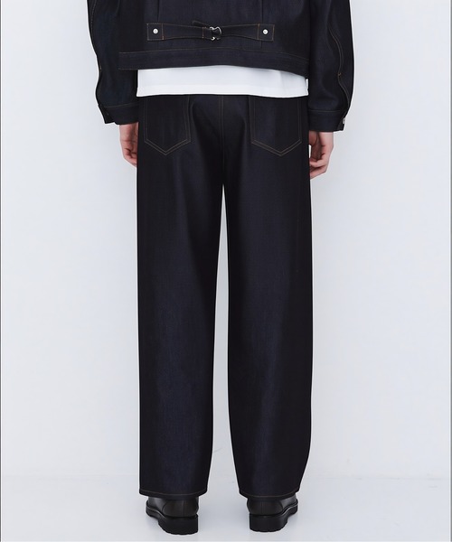 UNITED TOKYO（ユナイテッドトウキョウ）の「TYPEZ SILK DENIM STRAIGHT PANTS（デニムパンツ・メンズ・ダークインディゴブルー・2/1）」の5枚目の写真