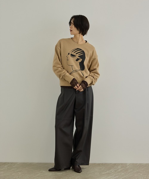SALON adam et rope'(サロン アダム エ ロペ)の「【Camille de Cussac by SALON】アートプリントスウェット(スウェット・レディース・ベージュ系その他2/ホワイト系その他2/ベージュ系その他/ホワイト系その他/ベージュ/ホワイト・FREE)」の11枚目の写真