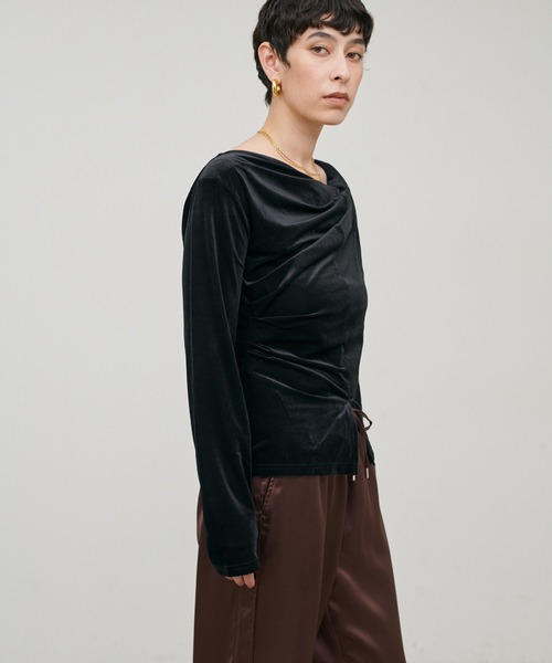 LARUTA（ラルータ）の「【LARUTA】［Web限定］シアーベロアカシュクールプルオーバー（Tシャツ/カットソー・レディース・アイボリー/ブラック/ブラウン/イエロー・FREE）」の15枚目の写真