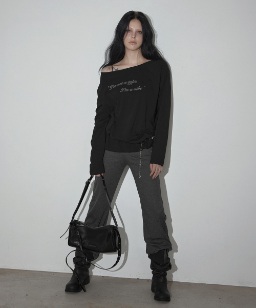 GROWHIDE(グロウハイド)の「グロップレタリングピンタックボート長袖Tシャツ_ブラック(Tシャツ/カットソー・レディース・ブラック・FREE)」の3枚目の写真