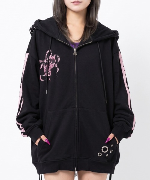 GALFY(ガルフィー)の「A'GEM/9 × .kom『GALFY/ガルフィー』RIBBON DICE HOODIE /リボンダイスパーカー ※限定アイテム(パーカー・メンズ・ブラック/ピンク/グレー・L)」の4枚目の写真
