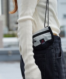 Overland（オーバーランド）の「NECK SHOULDER（財布）」