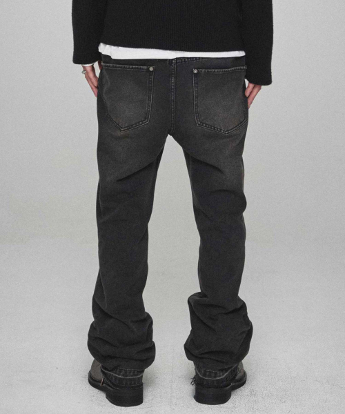 KICHUL(キチョル)の「ロウキー フレアデニムパンツ(ブラック)(デニムパンツ・レディース・その他・SMALL/MEDIUM/LARGE)」の3枚目の写真
