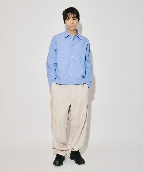 FREAK'S STORE(フリークスストア)の「限定展開 レギュラーカラー クロップド シャツ(シャツ/ブラウス・メンズ・ピンク/ブラック/ホワイト/チャコールグレー/ブルー/サックスブルー・MEDIUM/SMALL/LARGE)」の18枚目の写真