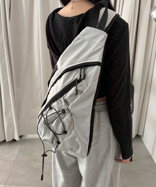 Dickies（ディッキーズ）の「∴WEGO/別注Dickiesワンショルダーバッグ（ショルダーバッグ・レディース・ブラック系その他/オフホワイト/ブラック/ライトグレー・FREE）」の9枚目の写真