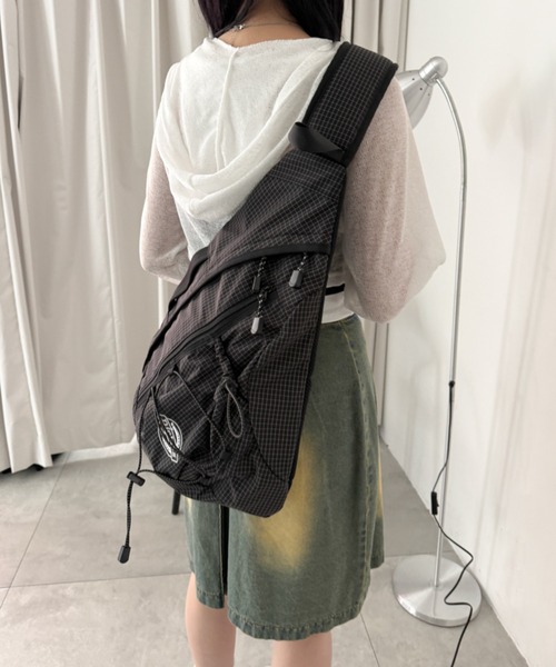 Dickies（ディッキーズ）の「∴WEGO/別注Dickiesワンショルダーバッグ（ショルダーバッグ・レディース・ブラック系その他/オフホワイト/ブラック/ライトグレー・FREE）」の12枚目の写真