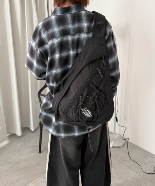 Dickies（ディッキーズ）の「∴WEGO/別注Dickiesワンショルダーバッグ（ショルダーバッグ・レディース・ブラック系その他/オフホワイト/ブラック/ライトグレー・FREE）」の15枚目の写真