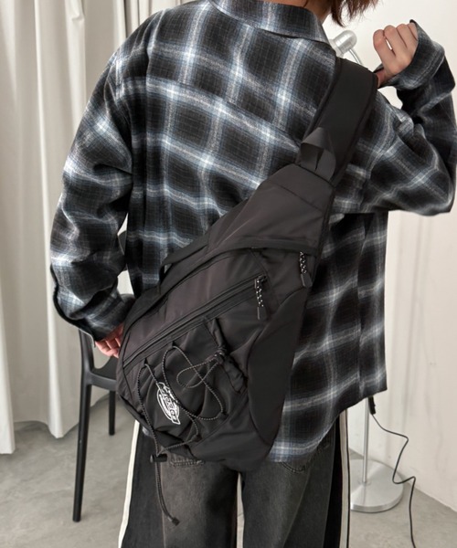 Dickies（ディッキーズ）の「∴WEGO/別注Dickiesワンショルダーバッグ（ショルダーバッグ・レディース・ブラック系その他/オフホワイト/ブラック/ライトグレー・FREE）」の16枚目の写真