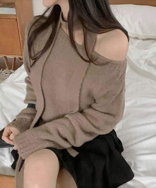 FLINEA(フリネア)の「ボートネックオフショルダーショートセーター(ニット/セーター・レディース・ホワイト/ブラック/グレー/ダークベージュ・FREE)」の18枚目の写真