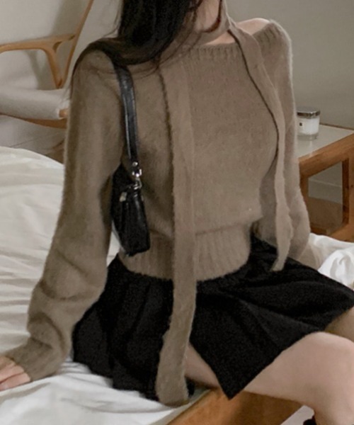 FLINEA(フリネア)の「ボートネックオフショルダーショートセーター(ニット/セーター・レディース・ホワイト/ブラック/グレー/ダークベージュ・FREE)」の19枚目の写真