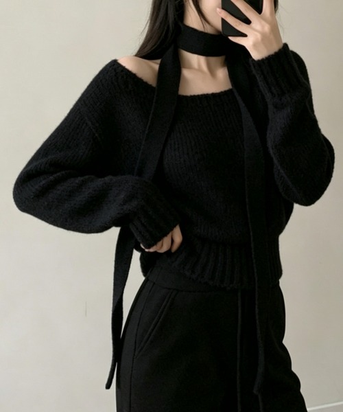 FLINEA(フリネア)の「ボートネックオフショルダーショートセーター(ニット/セーター・レディース・ホワイト/ブラック/グレー/ダークベージュ・FREE)」の9枚目の写真